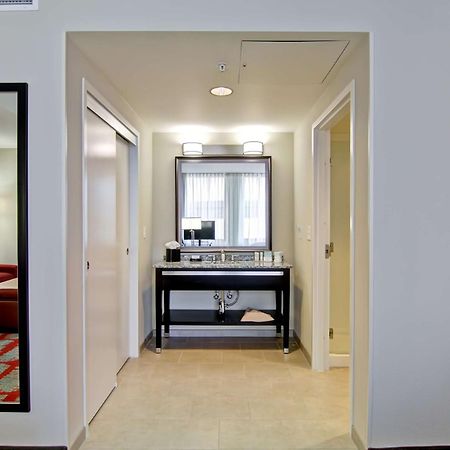 Hampton Inn And Suites Cincinnati - Downtown Exteriör bild