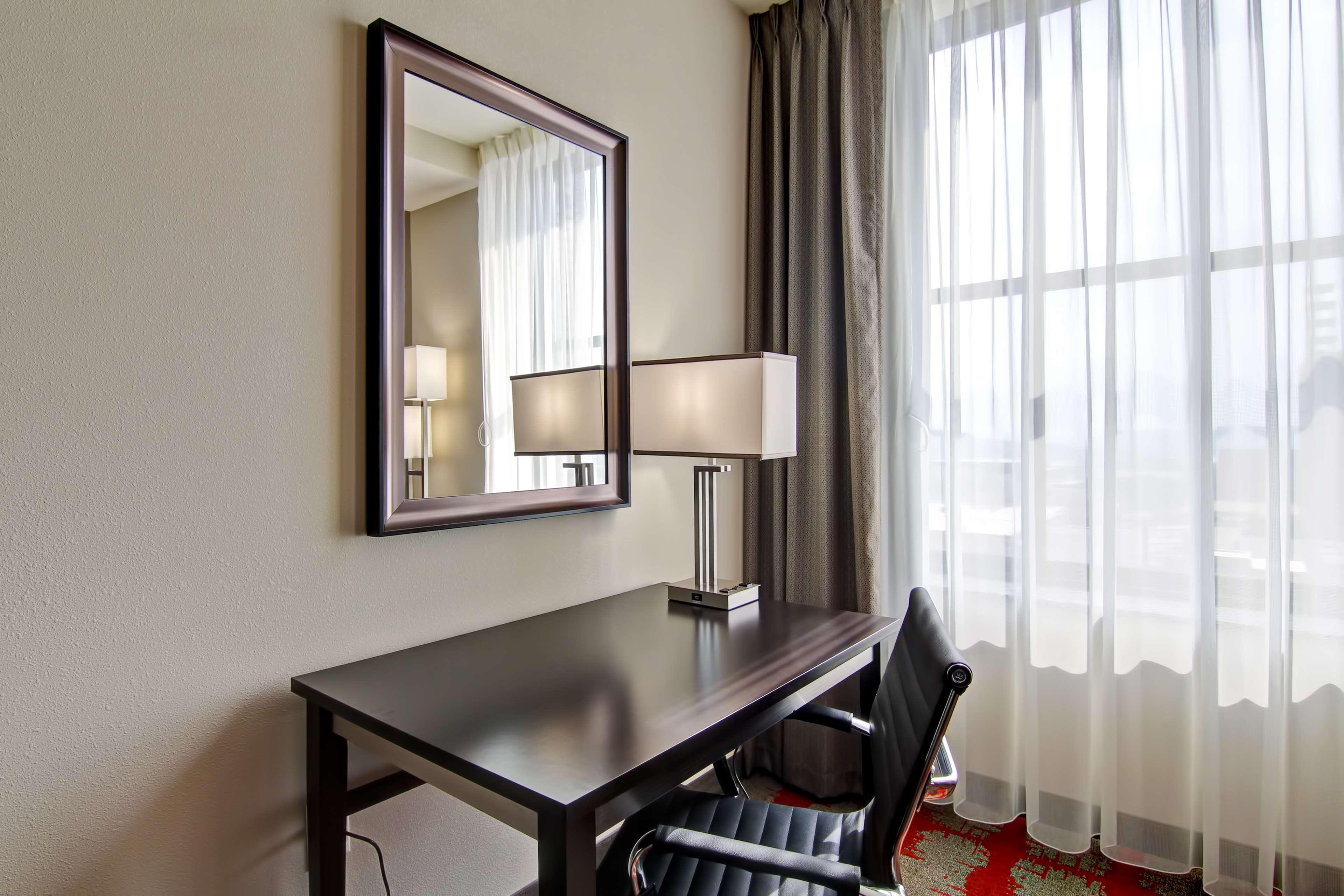 Hampton Inn And Suites Cincinnati - Downtown Exteriör bild