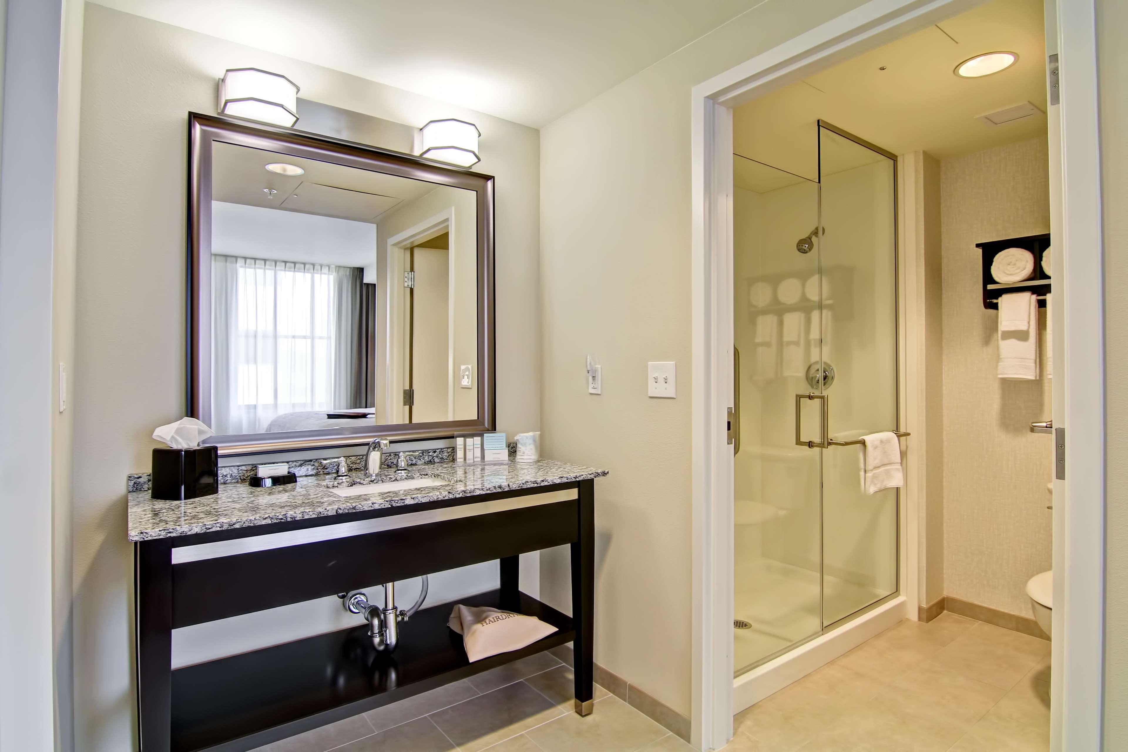 Hampton Inn And Suites Cincinnati - Downtown Exteriör bild