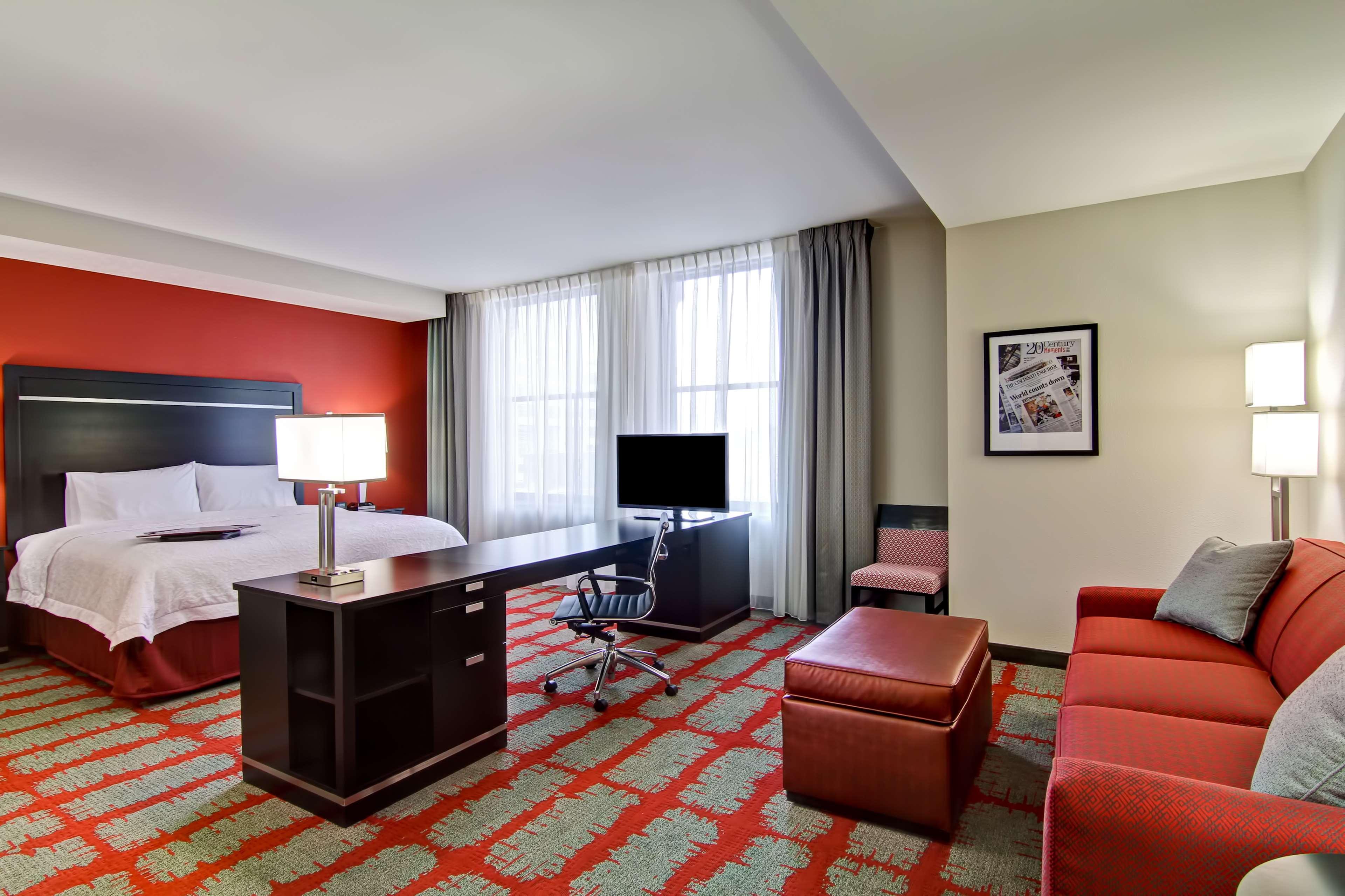 Hampton Inn And Suites Cincinnati - Downtown Exteriör bild