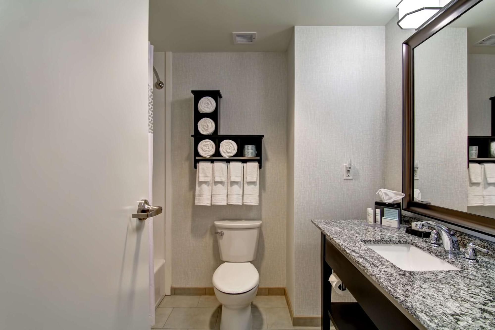 Hampton Inn And Suites Cincinnati - Downtown Exteriör bild