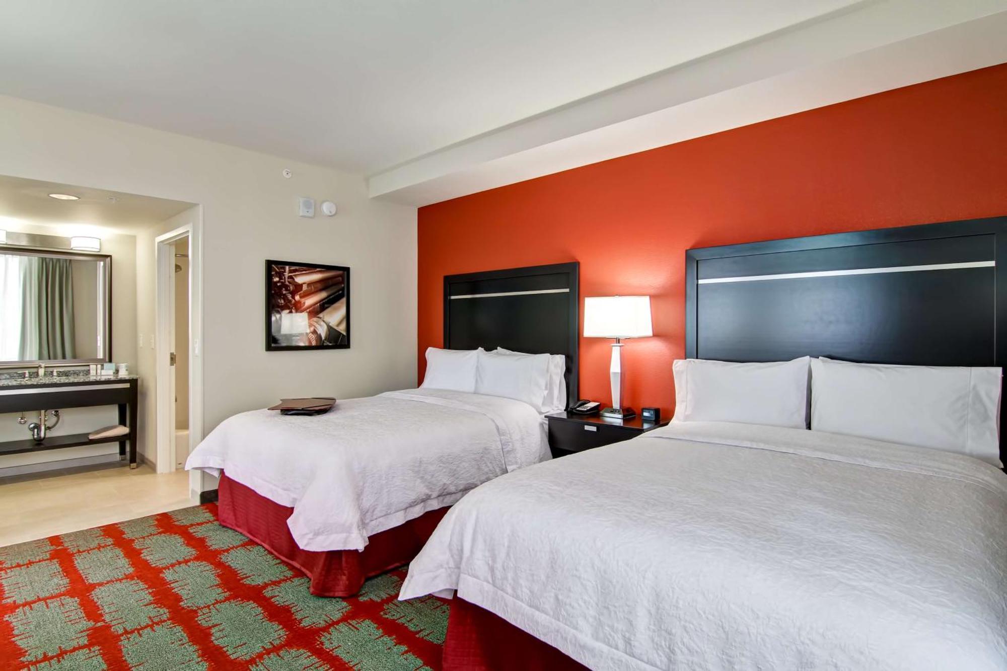 Hampton Inn And Suites Cincinnati - Downtown Exteriör bild