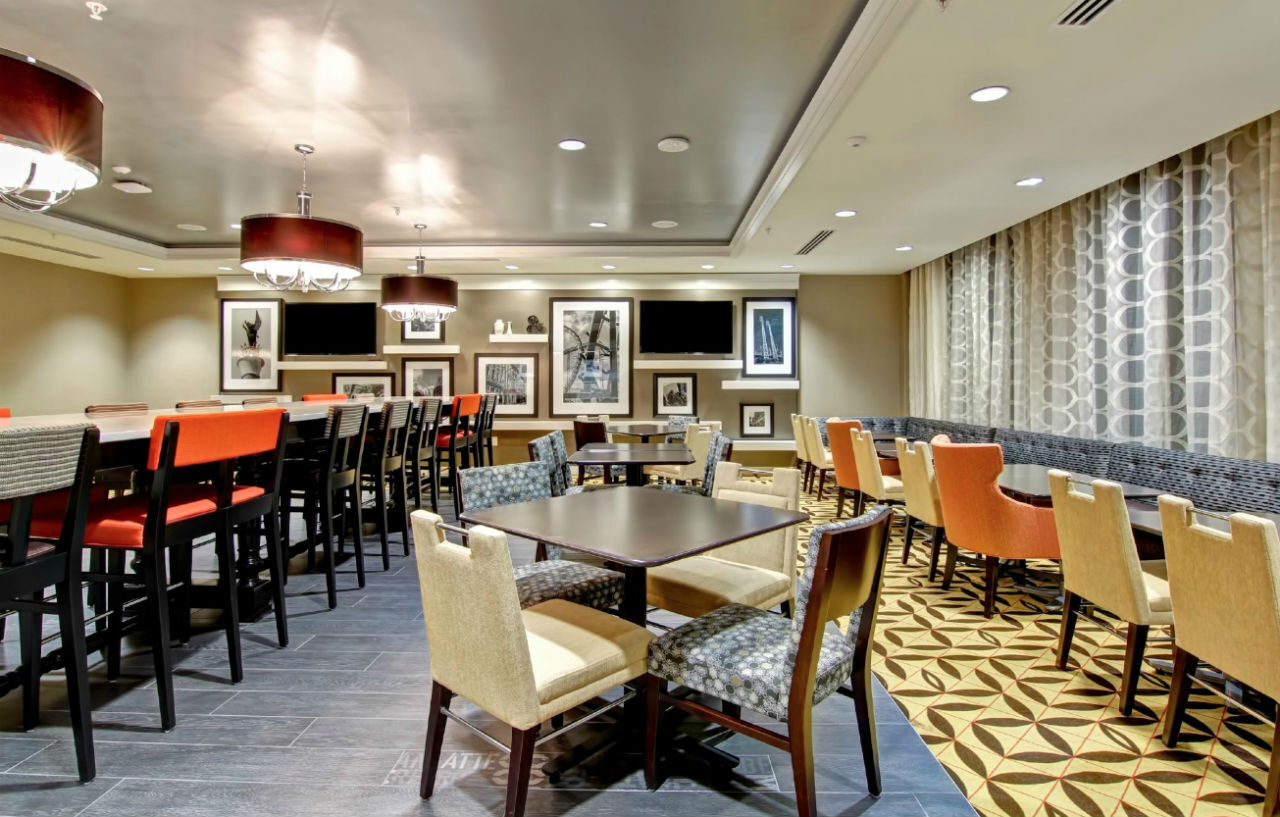 Hampton Inn And Suites Cincinnati - Downtown Exteriör bild